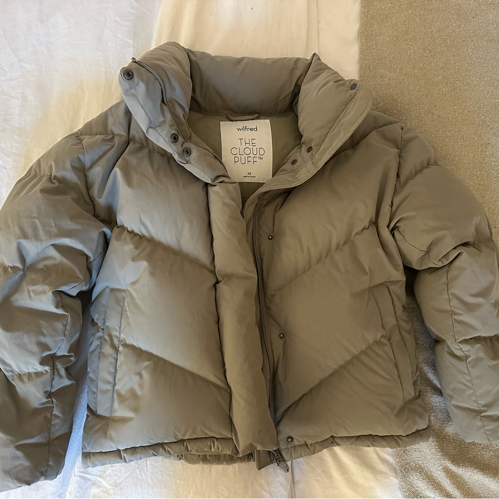 Aritzia Cloud Puff Jacket in Modern Taupe
